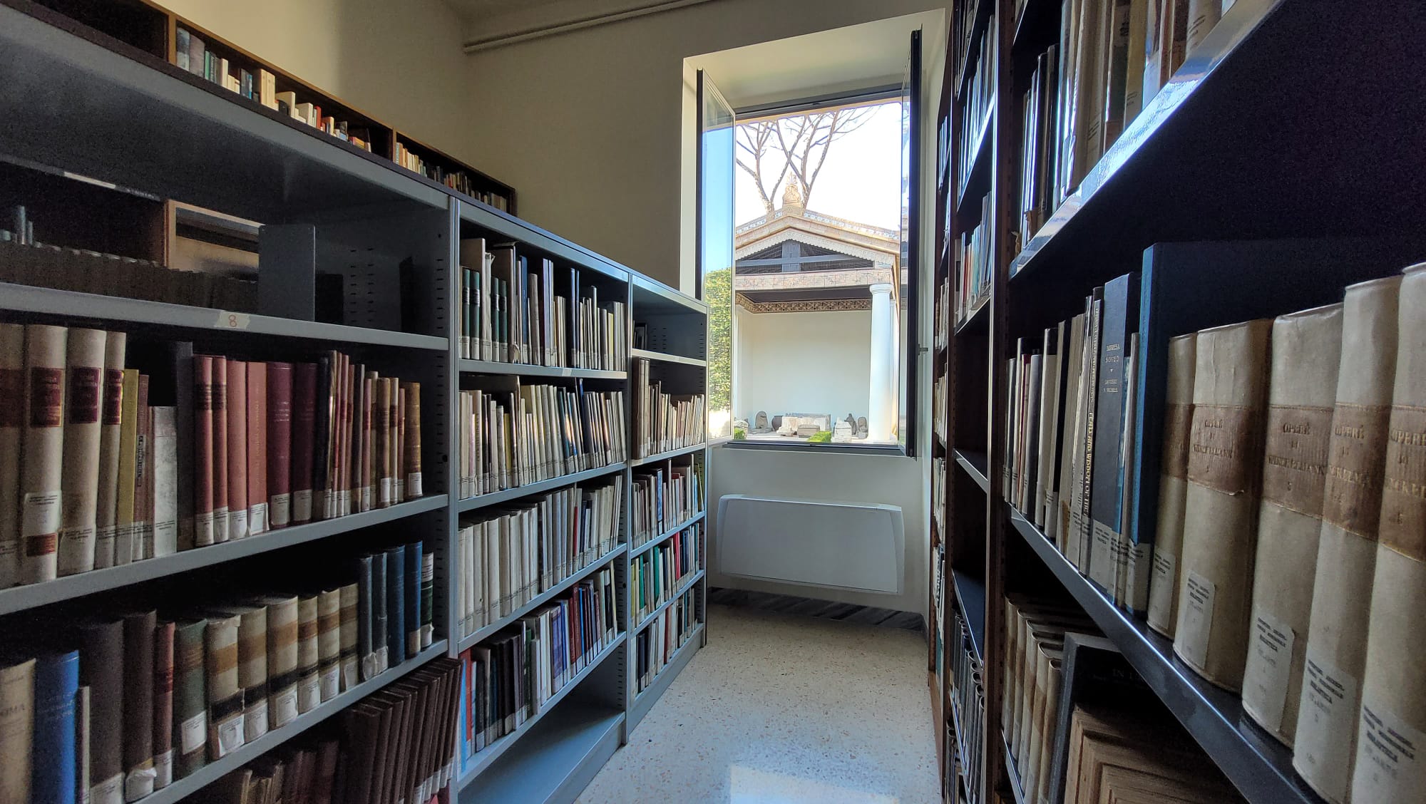 RIAPERTURA DELLA BIBLIOTECA