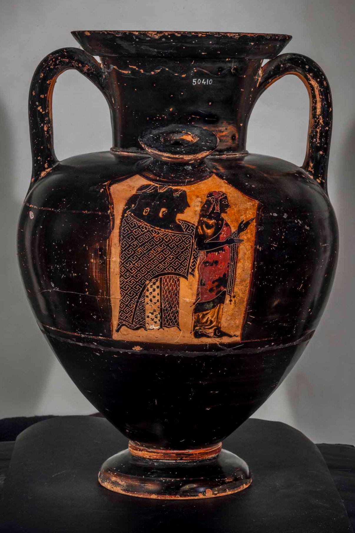 Anfora-psyktèr calcidese del Gruppo delle Anfore Iscritte (550-540 a.C.) Collezione Castellani, Sala 23.