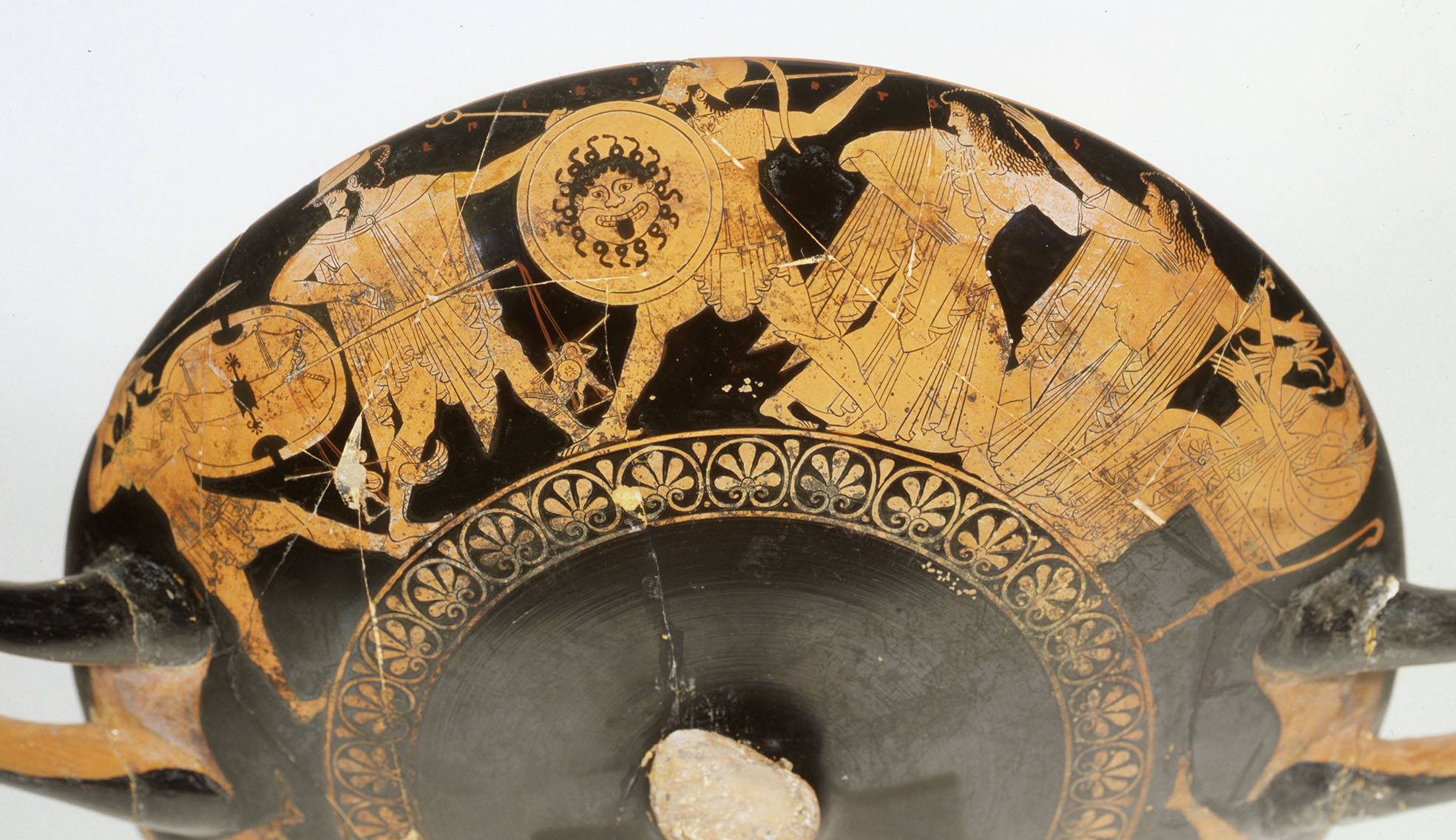 Kylix firmata da Epiktetos, 510 a.C ca., Necropoli della Banditaccia, Cerveteri