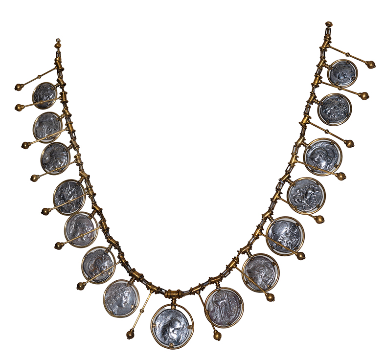 Collana in oro (XIX sec.) con monete in argento (IV-III sec. a.C.)