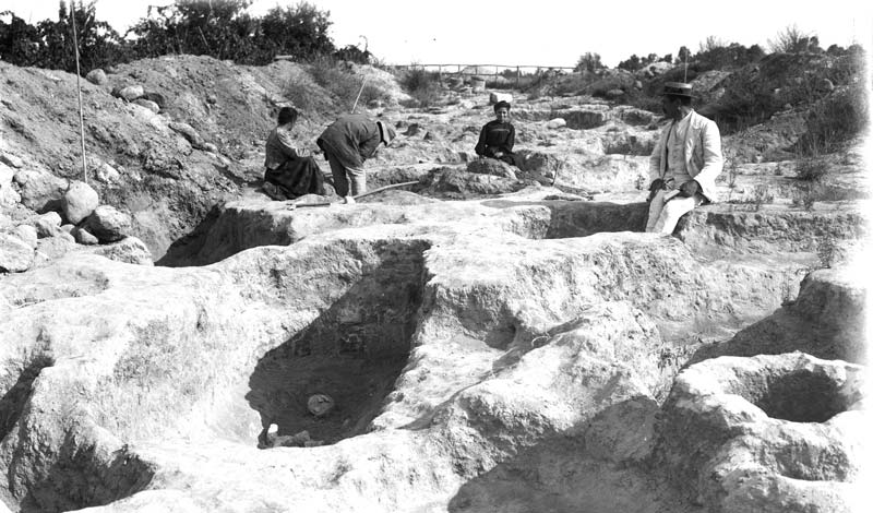 Sorbo necropolis, “well-shaped” pozzetto tombs cut into the tuff. Photographic archive, ETRU National Etruscan Museum